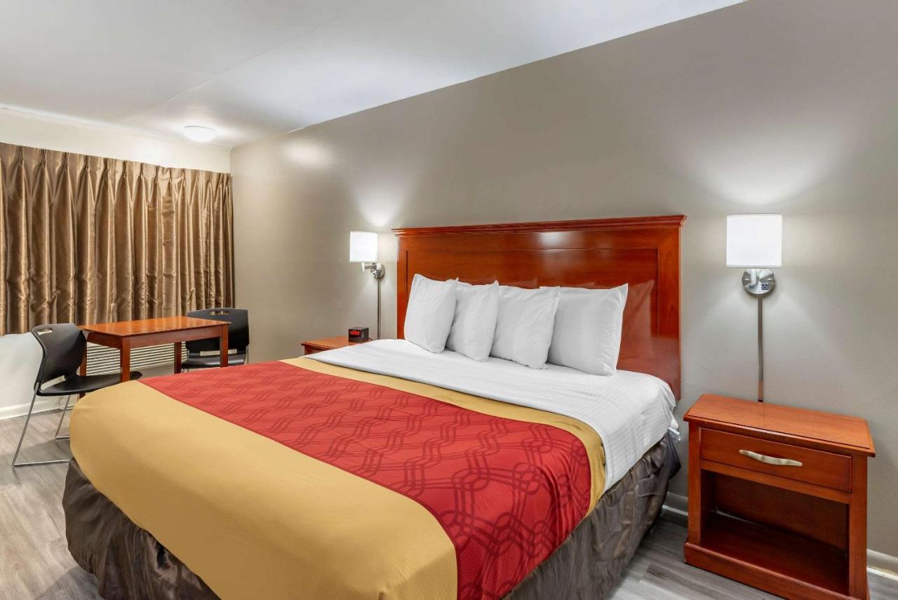 Econo Lodge North Charlottesville Exterior photo