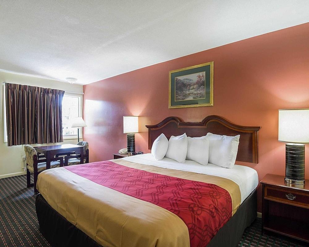 Econo Lodge North Charlottesville Exterior photo